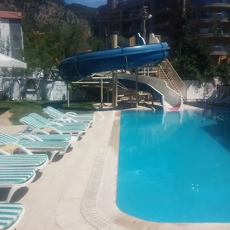 Zeus Hotel 2*